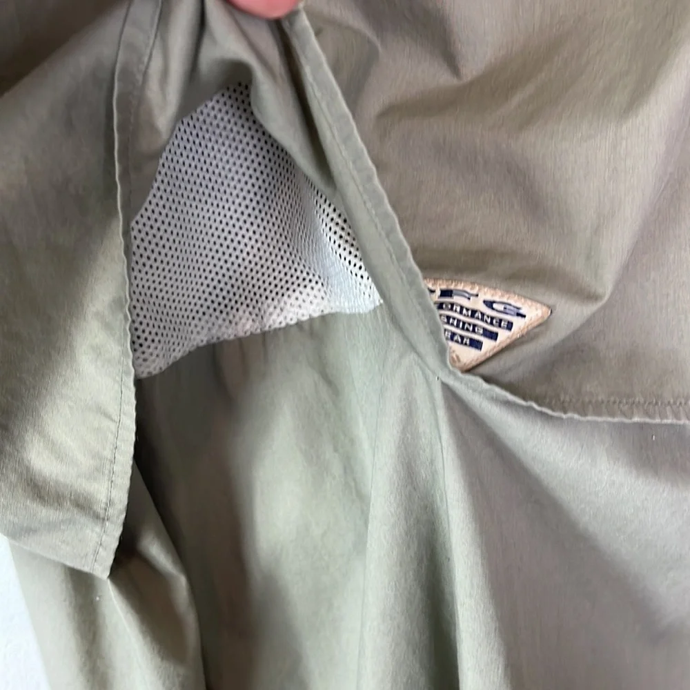 Columbia PFG Fishing Shirt Men's Sie XXL Khaki Tan Tackle Pockets Vented Back - Picture 11 of 14